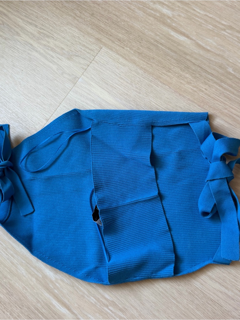 Zara Blue Ribbed Tie-Back Halter Top - Picture 2 of 3